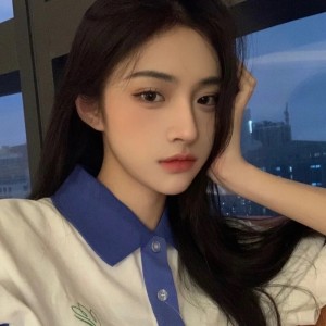 檐花蝶月